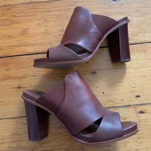 White House Black Market Brown Leather Heeled Shoes